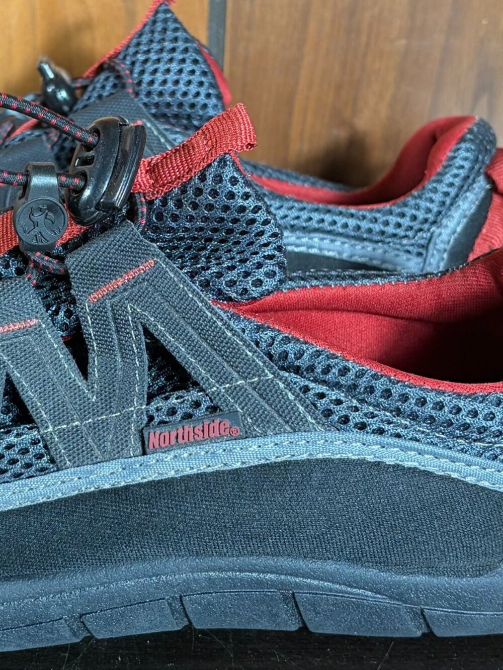 Northside Brille II Mens Water Shoes Dark Gray & Red Sz 9 - EUC Hiking Camping